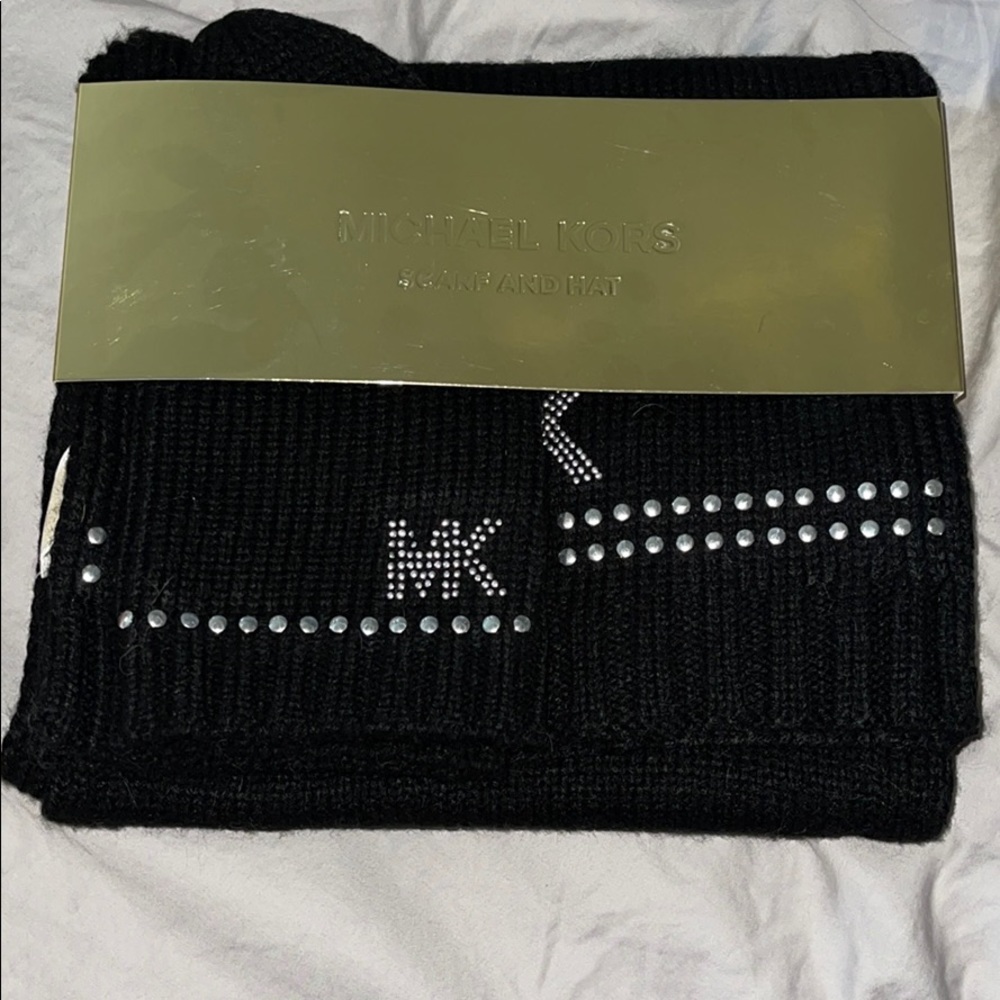 Michael Kors scarf and hat set